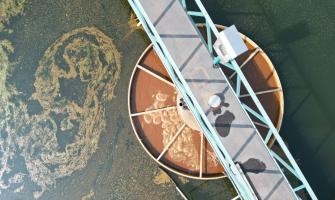 How Poly Aluminum Chloride Enhances Industrial Wastewater Treatment Efficiency