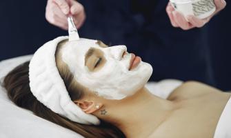 Sodium Bicarbonate for Skin Health: Soothing Irritations and Enhancing Skincare Routines